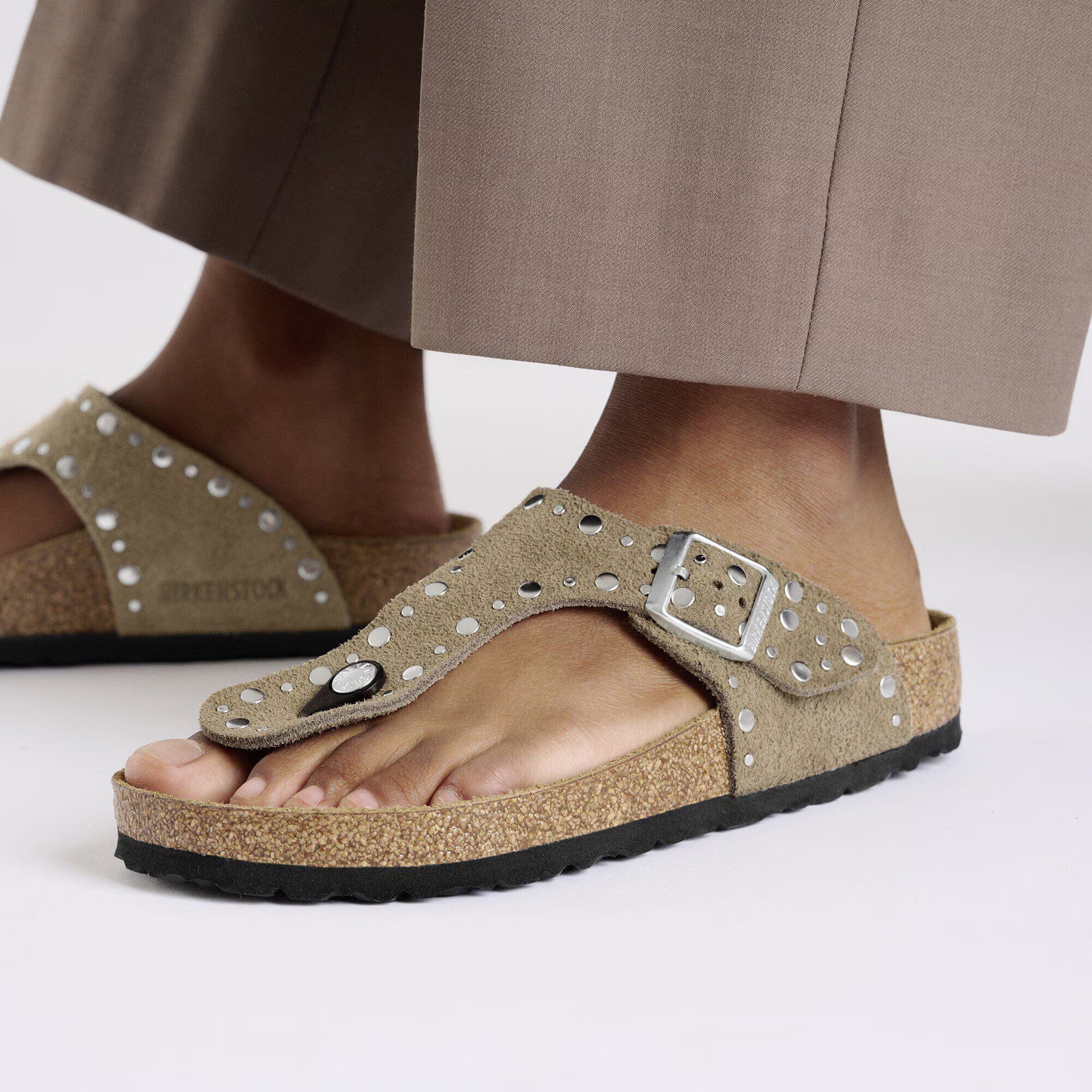 Gizeh Rivet Suede Leather